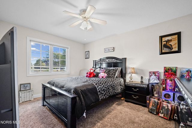 9360 Saint Angelas Way, Sylvania, OH 43560