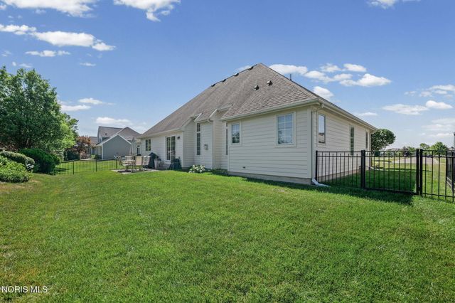 9360 Saint Angelas Way, Sylvania, OH 43560