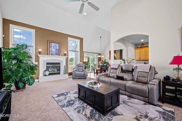 9360 Saint Angelas Way, Sylvania, OH 43560