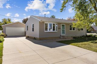 2865 19th Avenue, Marion, IA 52302
