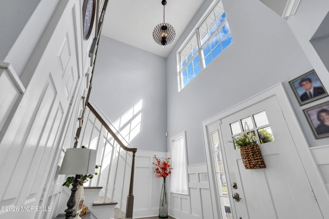 44 Messenger Court, Toms River, NJ 08753