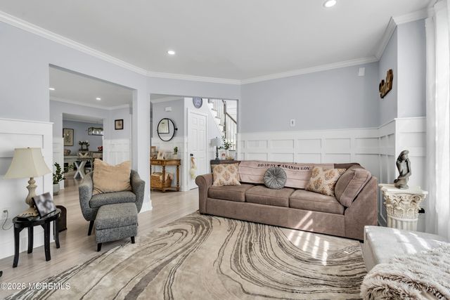 44 Messenger Court, Toms River, NJ 08753