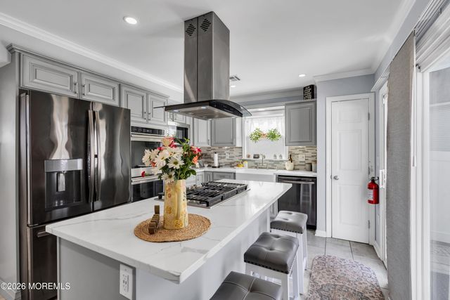 44 Messenger Court, Toms River, NJ 08753