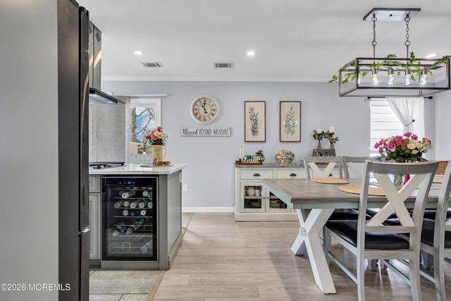 44 Messenger Court, Toms River, NJ 08753