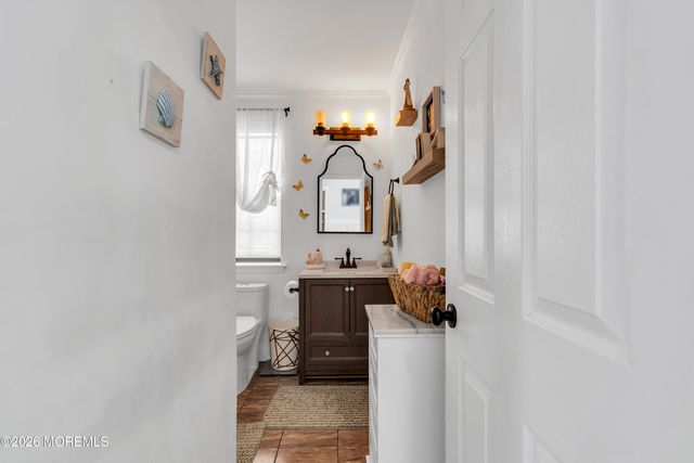 44 Messenger Court, Toms River, NJ 08753