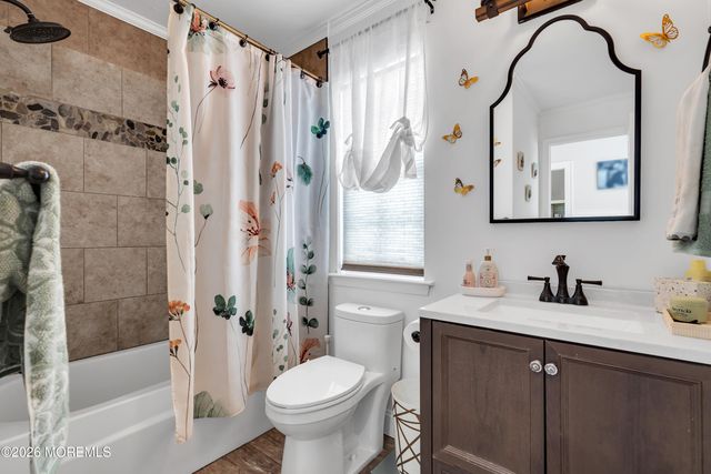 44 Messenger Court, Toms River, NJ 08753