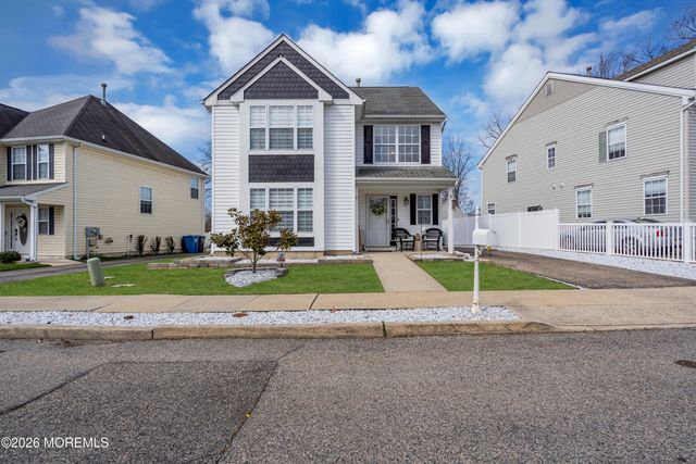 44 Messenger Court, Toms River, NJ 08753
