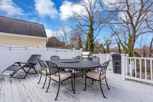 44 Messenger Court, Toms River, NJ 08753