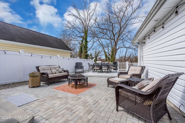 44 Messenger Court, Toms River, NJ 08753