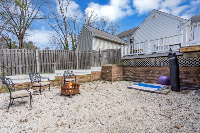 44 Messenger Court, Toms River, NJ 08753