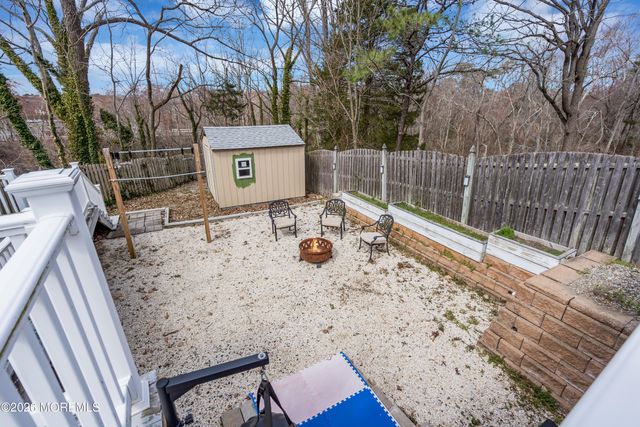 44 Messenger Court, Toms River, NJ 08753