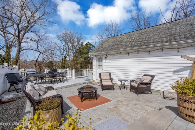 44 Messenger Court, Toms River, NJ 08753