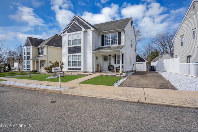 44 Messenger Court, Toms River, NJ 08753