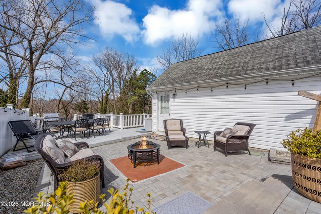 44 Messenger Court, Toms River, NJ 08753