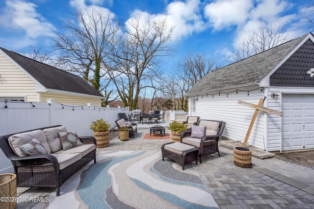 44 Messenger Court, Toms River, NJ 08753