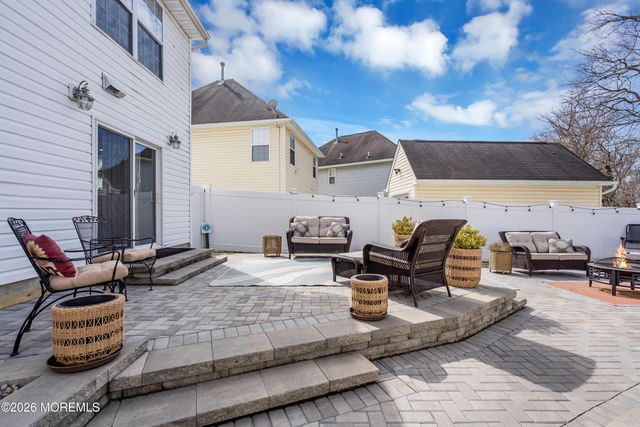 44 Messenger Court, Toms River, NJ 08753