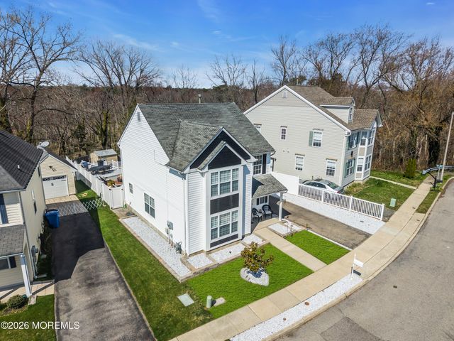 44 Messenger Court, Toms River, NJ 08753