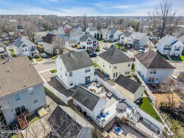 44 Messenger Court, Toms River, NJ 08753