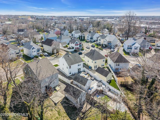 44 Messenger Court, Toms River, NJ 08753