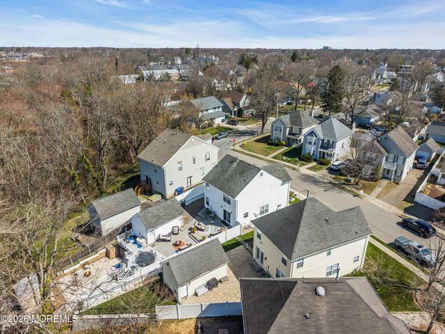 44 Messenger Court, Toms River, NJ 08753