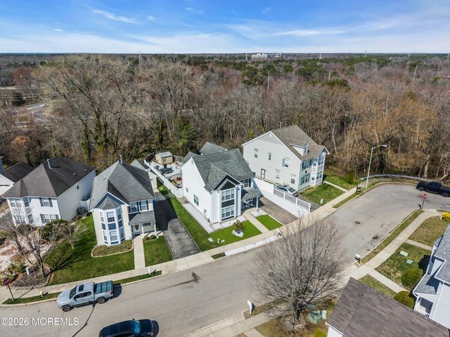 44 Messenger Court, Toms River, NJ 08753