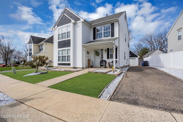 44 Messenger Court, Toms River, NJ 08753