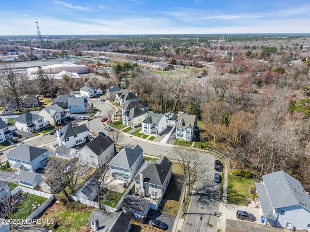 44 Messenger Court, Toms River, NJ 08753