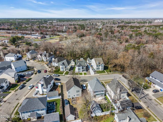 44 Messenger Court, Toms River, NJ 08753