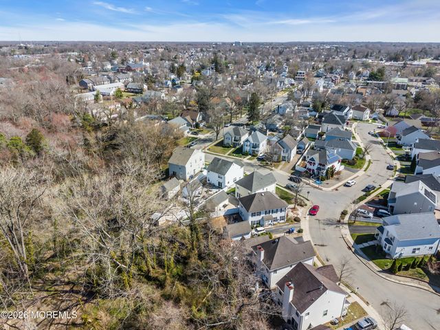 44 Messenger Court, Toms River, NJ 08753