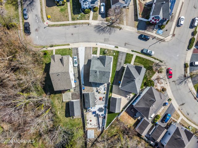 44 Messenger Court, Toms River, NJ 08753