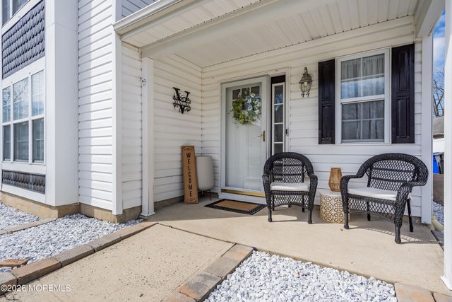 44 Messenger Court, Toms River, NJ 08753