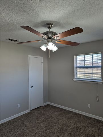 424 Langley Avenue, Everman, TX 76140