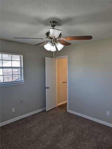 424 Langley Avenue, Everman, TX 76140