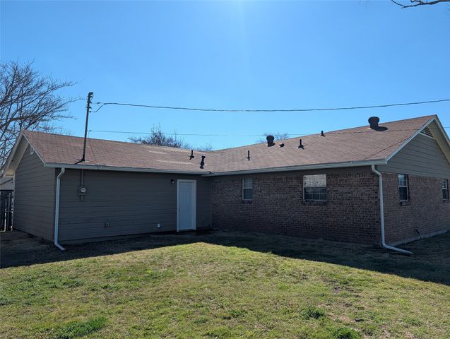 424 Langley Avenue, Everman, TX 76140