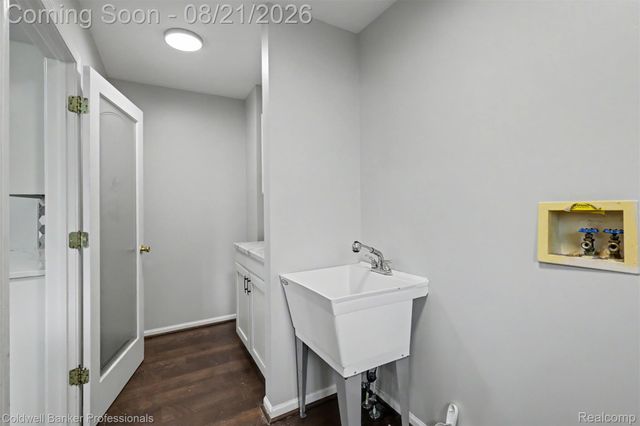 6522 Stoneybrook Court, Van Buren Charter Township, MI 48111