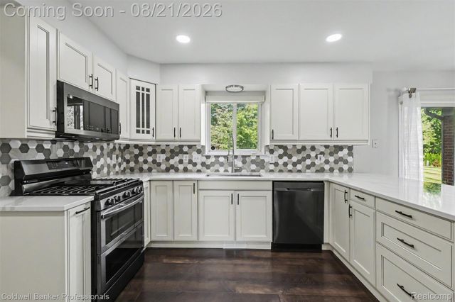 6522 Stoneybrook Court, Van Buren Charter Township, MI 48111