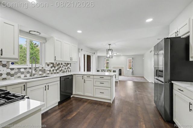 6522 Stoneybrook Court, Van Buren Charter Township, MI 48111