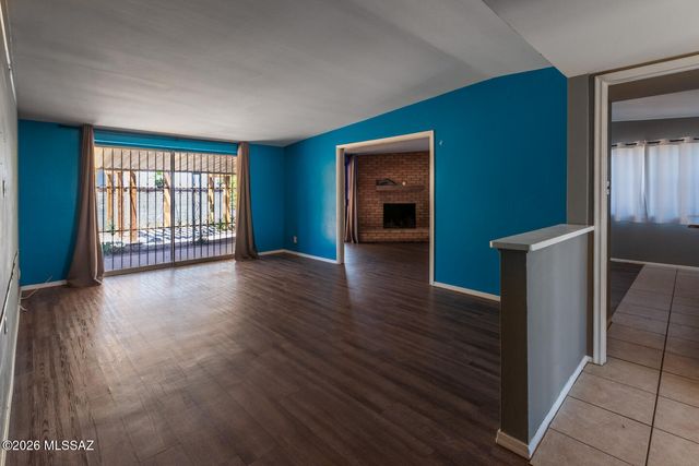 2002 S Camino Seco, Tucson, AZ 85710