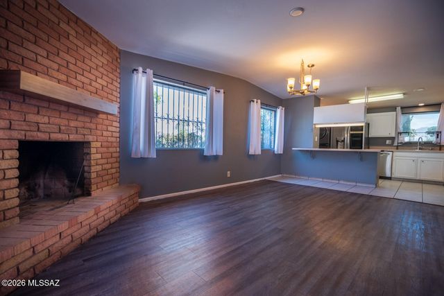 2002 S Camino Seco, Tucson, AZ 85710