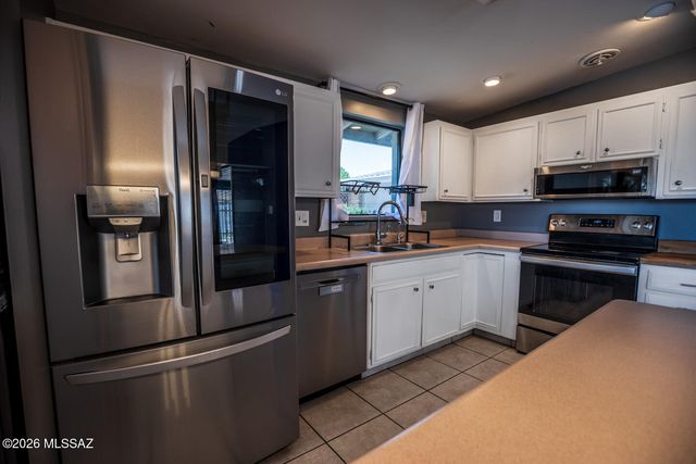 2002 S Camino Seco, Tucson, AZ 85710