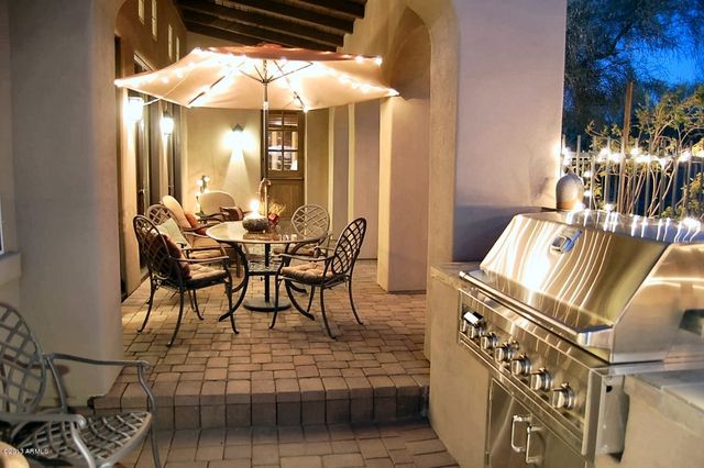 8890 E FLATHORN Drive, Scottsdale, AZ 85255