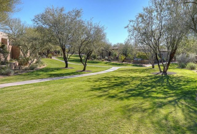 8890 E FLATHORN Drive, Scottsdale, AZ 85255