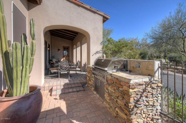 8890 E FLATHORN Drive, Scottsdale, AZ 85255