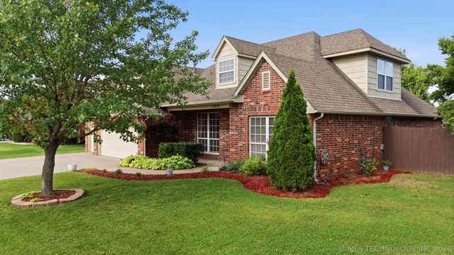11212 N 131st East Place, Owasso, OK 74055