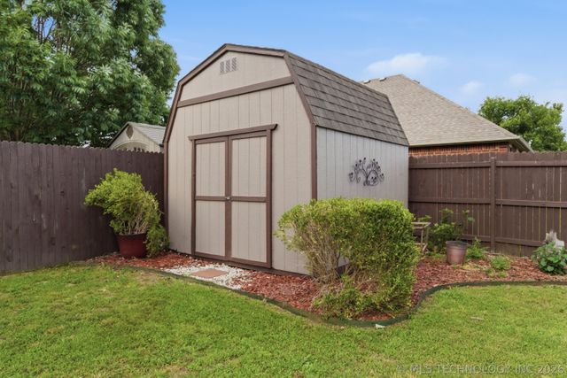 11212 N 131st East Place, Owasso, OK 74055