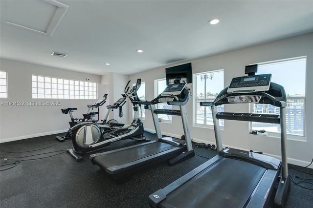 1410 S Ocean Drive 1702, Hollywood, FL 33019