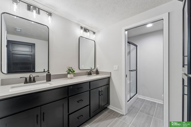 5412 N 212th Avenue, Elkhorn, NE 68022