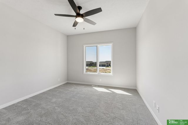 5412 N 212th Avenue, Elkhorn, NE 68022