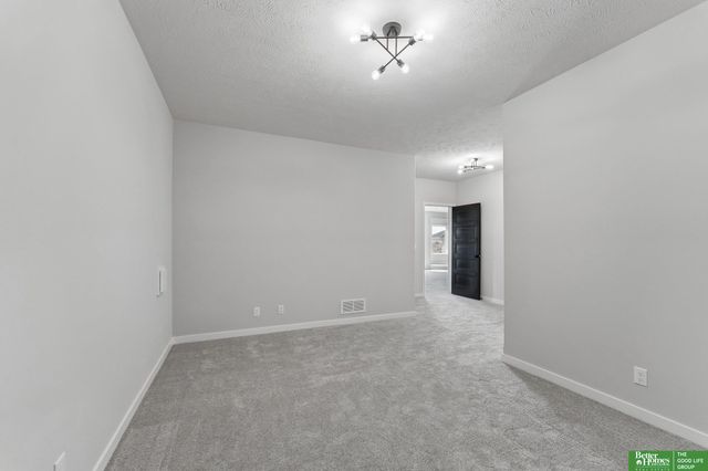 5412 N 212th Avenue, Elkhorn, NE 68022