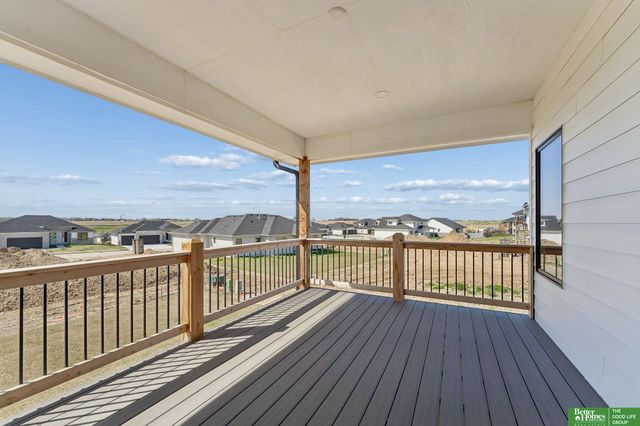 5412 N 212th Avenue, Elkhorn, NE 68022